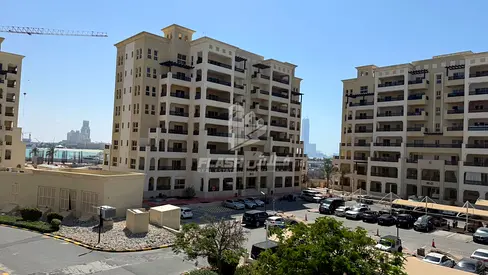 Fully Furnished/ Community Living / Studio