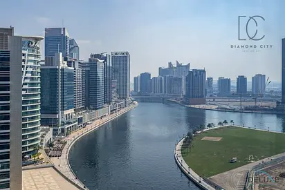 Stylish Furnished Studio | Prime Business Bay Location | Ready to Move In