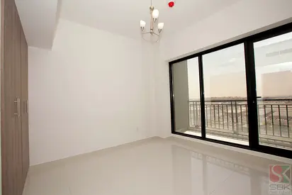 One Month Rent Free-Spacious 1 BR