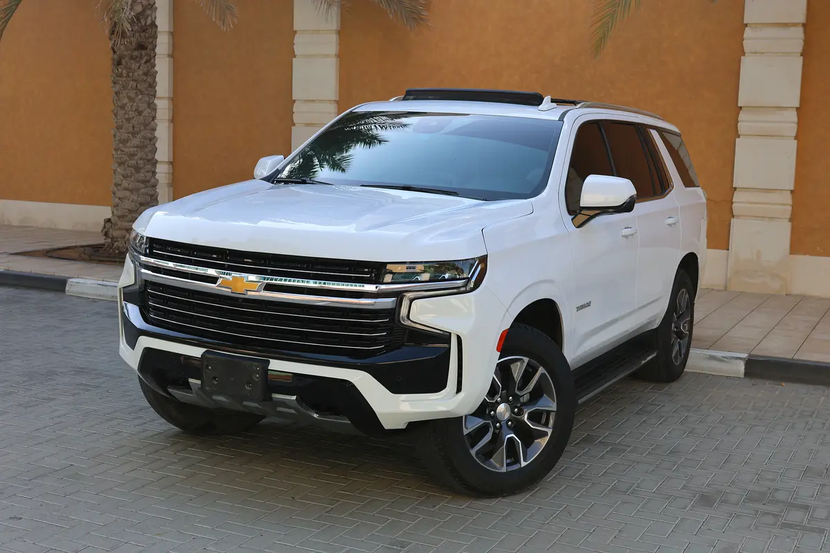Chevrolet Tahoe 2024 — photo 1 of 19