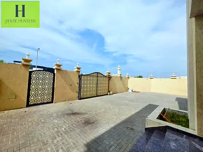Luxurious 5BR Villa Private Parking