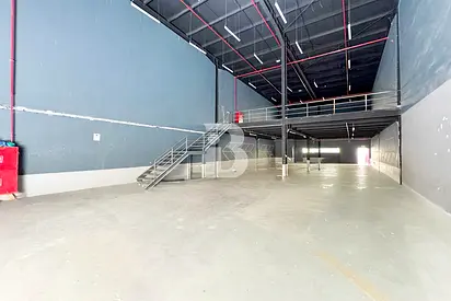 Prime DIP Warehouse | Ready to Use | 33 kW Power