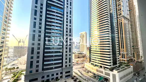 Vacant | Spacious 1 Bed + Storage