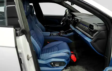2025 Lamborghini URUS photo 10