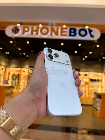 Apple iPhone 17 Pro Max 512GB 3 cycle Count,physical sim version under Apple warranty