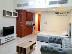 NEAR METRO | SPACIOUS | LAKE VIEW