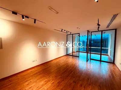 Fully Fitted | Upgraded | High Floor | Vacant