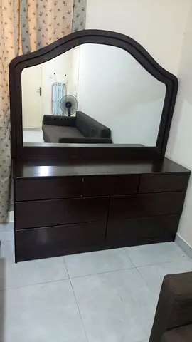 Dressing table