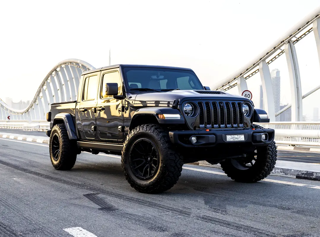 Jeep Gladiator 2022 — photo 1 of 11