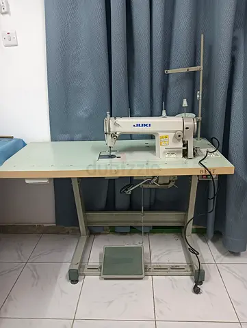 Juki industrial straight-stitch sewing machine - working