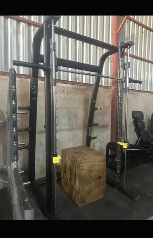 Power/Squat Rack with Pull-up Bar and Safety Arms — Used