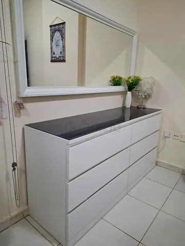 Modern White Dresser with Black Top/mirror