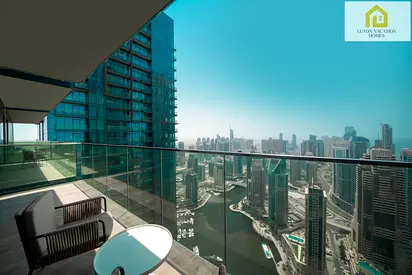 Stunning 1BR apt Full Marina View, Jumeirah Living