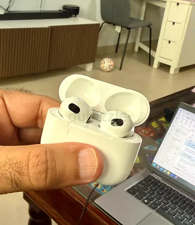 Apple AirPods in Great Condition