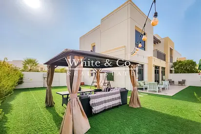 Single Row | Big Plot | Exclusive Listing