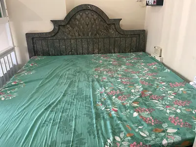 Modern King Size Bedroom Set - Complete (Bed/Dresser/Side Table)