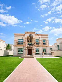 SPACIOUS VILLAH // 2-4 PAYMENTS // FOUR BEDROOM+MAID // FIVE BATHROOM // PRIME LOCATION //EASY EXIT