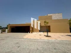 Near Beach | 4BR +M Villa | Corner | Ready to move