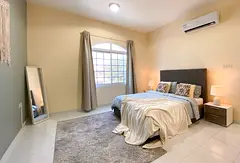 Bright  Spacious Master Bedroom | 10 mins Walk to Jumeirah Beach