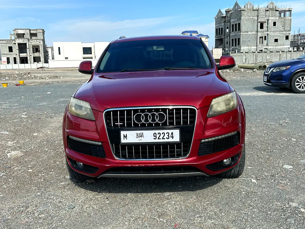 Audi Q7 2010 — photo 1 of 12