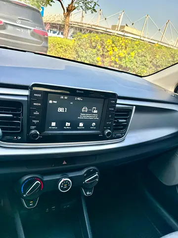 2021 KIA RIO 照片 4