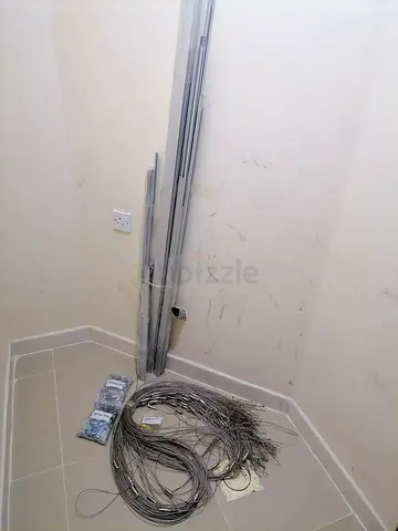 Assorted Artwall System Wire Frame Price Is Not Negotiatable