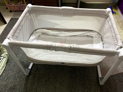 Foldable baby cradle