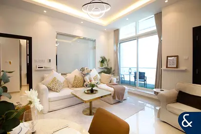 One Bed | Sea Views | Vacant | Great Location