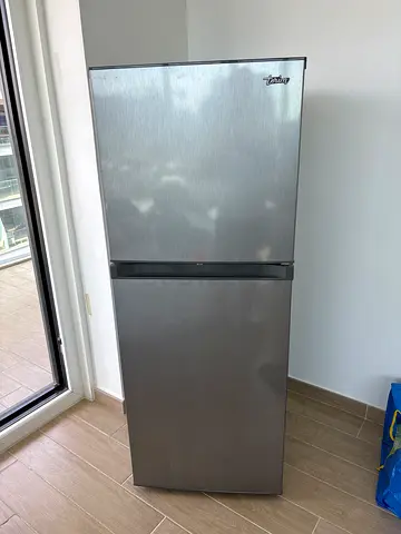 Fridge freezer