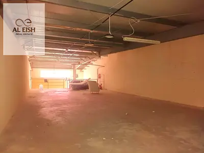 Warehouse with Mezzanine | 2842 Sqft | Prime Location | Al Quoz 3