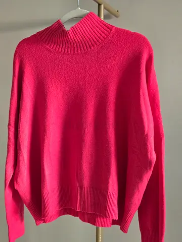 Womens Pink Sweater