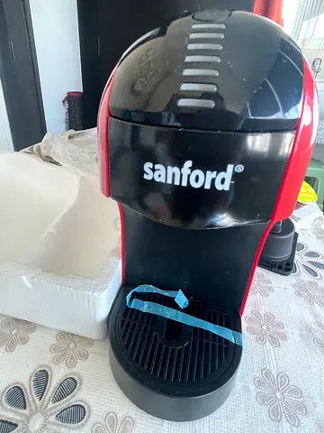 3in 1 coffee maker Red with coffee pods