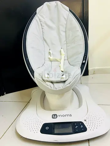 My 4moms MamaRoo Baby Swing (White/Grey) - Working