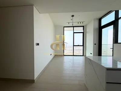 Private pool | Fitted kitched | High floor