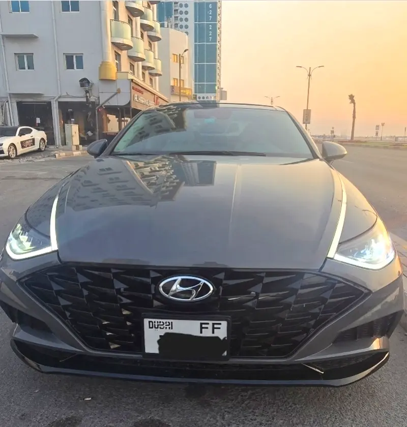 Hyundai Sonata 2022 — photo 1 of 20