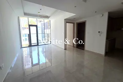 Spacious | 150 mtrs from Mall | Vacant
