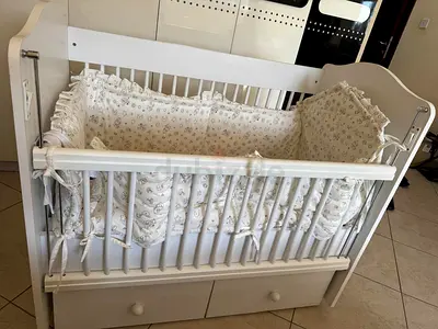 Baby crib