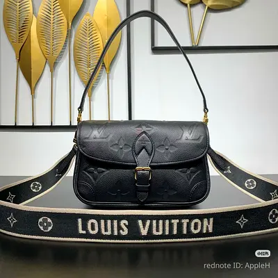 Louis vuitton women side bag