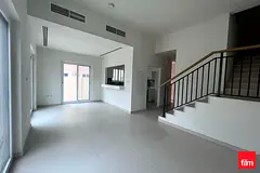 SINGLE ROW / GENUINE LISTING / SUNNY ROW