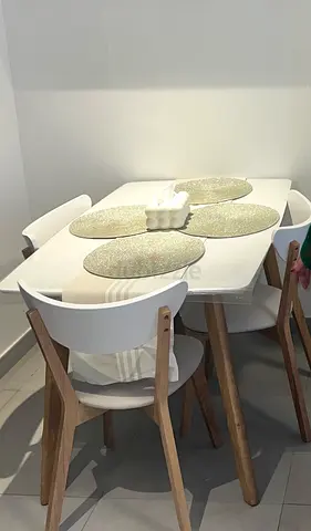 Dining table with 4 chairs still like new