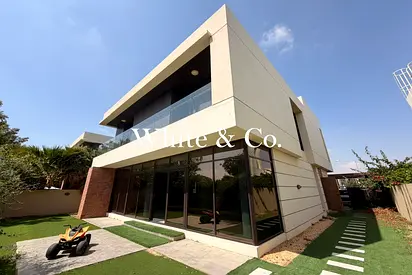 Single Row | Exterior Maids | Malibu Bay