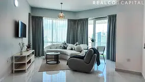 High Floor 2-Bed Apartment in La Riviera with 2 Balconies