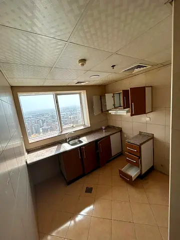 Next Dubai bus stop F22,F24 Bus access to metro with 1 month free by 6 chqs