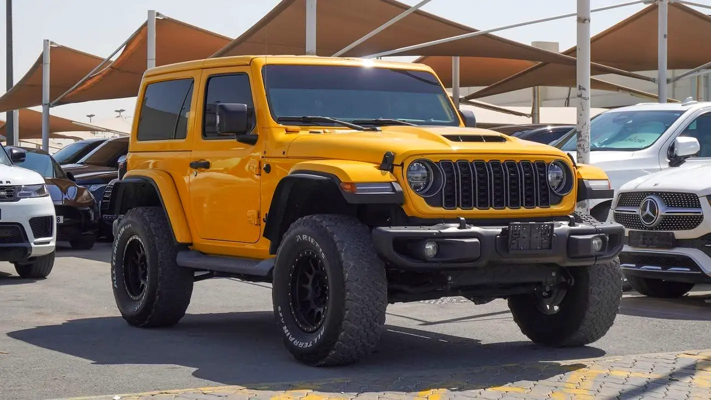 Jeep Wrangler 2020 — photo 1 of 15