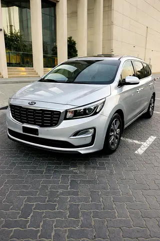 GCC | Full Option | Panoramic Roof | 2 Keys | Kia Carnival 2016