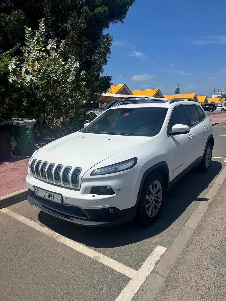 Jeep Cherokee 2018 — photo 1 of 12