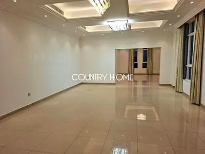 Spacious Family Villa in Prime Dubai