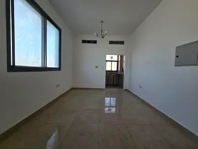 استوديو مطبخ منفصل  (تاني ساكن)  عرض ممتاز بسعر مناسب وموقع حيوي _ علي مخرخ طريق الشيخ محمد بن ذايد