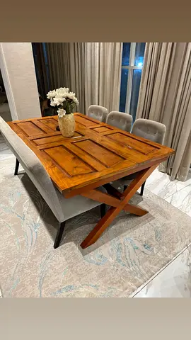 Vintage African Teak Wood Dining Table طاولة طعام من خشب التيك الأفريقي