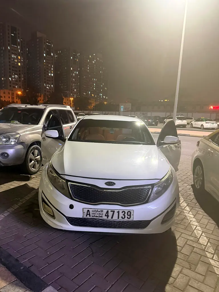 Kia Optima 2015 — photo 1 of 5